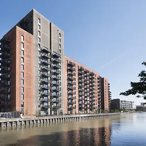 Modern And At Barking Wharf In Apartment